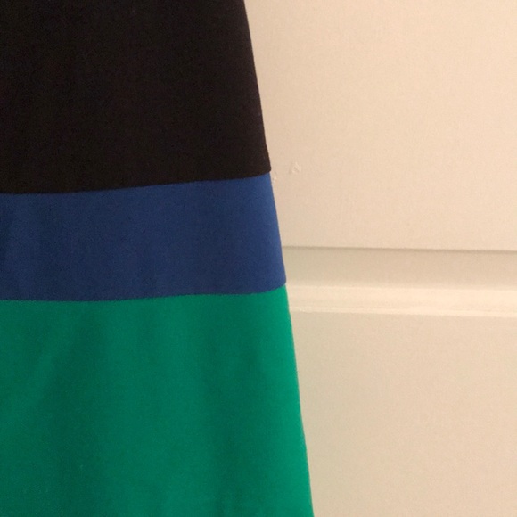 Simple perfect dress - Picture 2 of 3